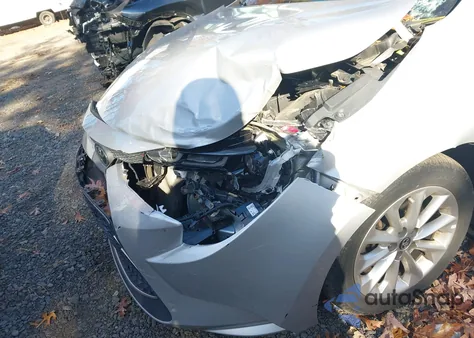 2020 Toyota Corolla Xle z USA, uszkodzony, nr VIN 5YFFPRAE8LP051440